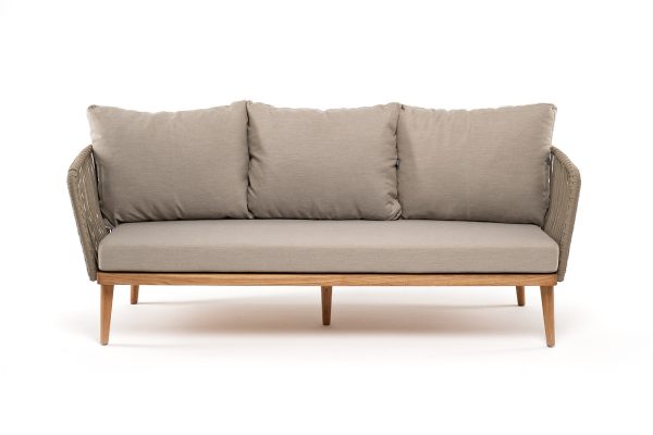 основание дуб