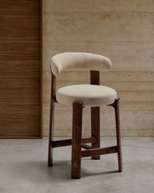 Полубарный стул Granite из бежевой синели и ясеня с отделкой орех 65 см — изображение 2