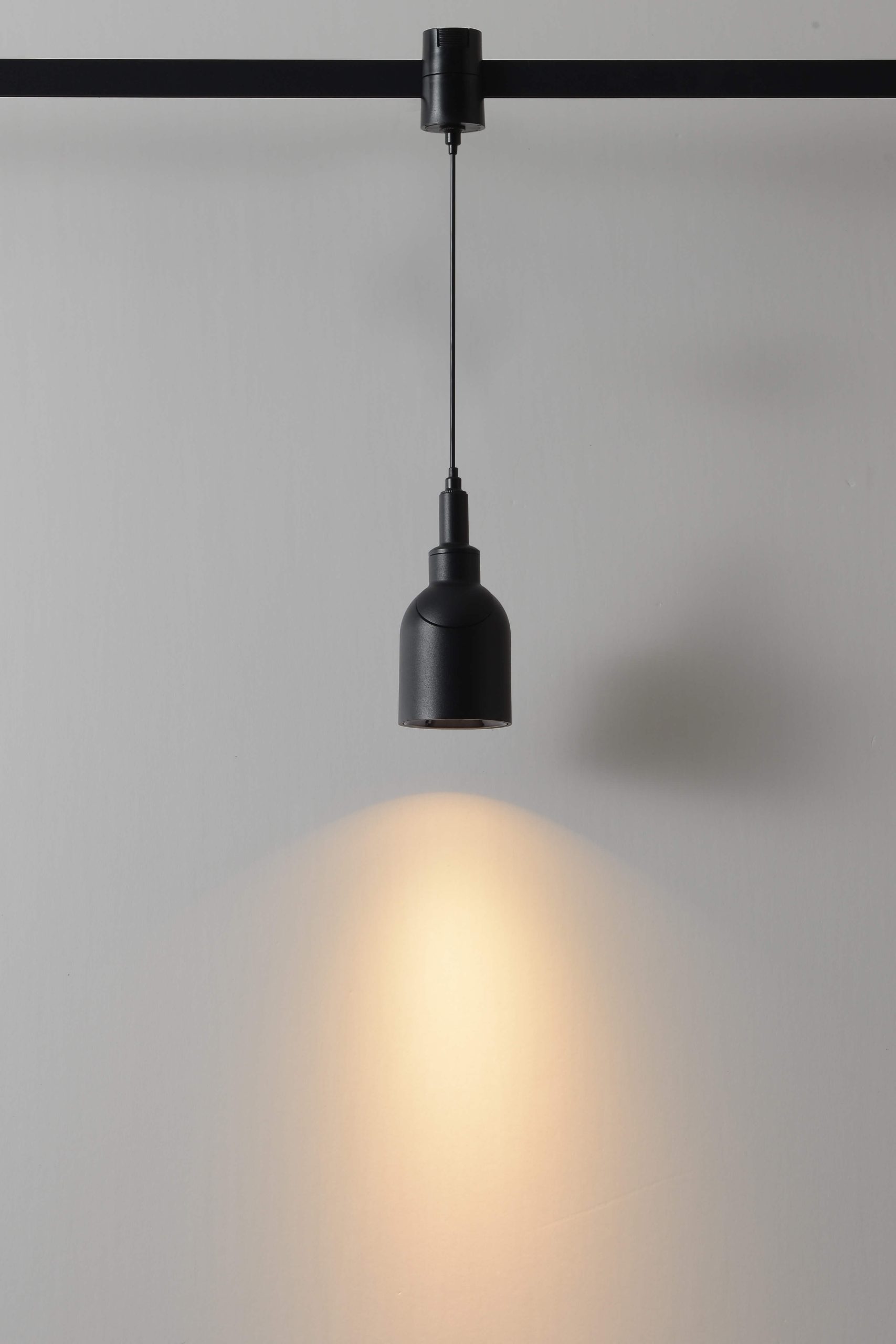 491100 Светильник трековый для гибкой магнитной системы Crystal Lux CLT 0.37 005 7W BL SMART