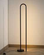 Напольный светильник Bow из черного алюминия — изображение 2