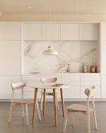 Oqui Раздвижной стол с белой столешницей и ножками из массива бука 90 (170) x 90 см — изображение 2