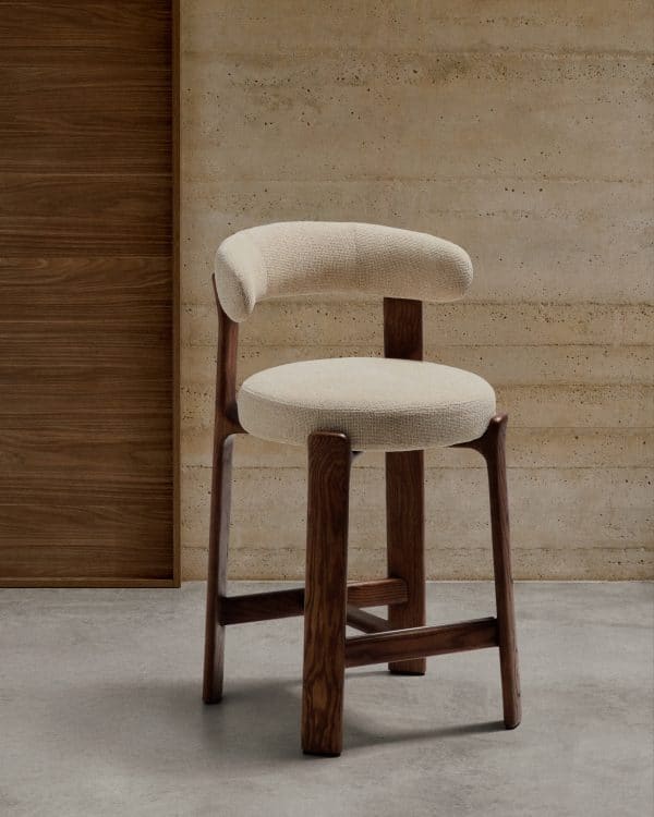 Полубарный стул Granite из бежевого шенилла и ясеня с отделкой орех 65 см — изображение 2