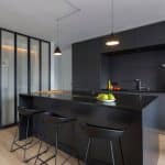 Стул полубарный Neo чёрный с чёрными ножками — изображение 2