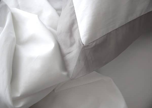 Комплект постельного белья 2-спальный «Оксфорд» (белый/серый, сатин) — изображение 3