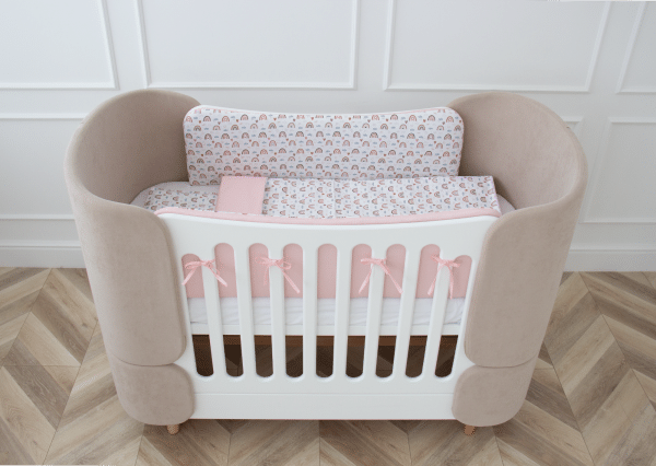 Постельное бельё в детскую кроватку. Состав: наволочка 40*32 см, пододеяльник 90*110 см «Милая радуга» (розовый, сатин) — изображение 4