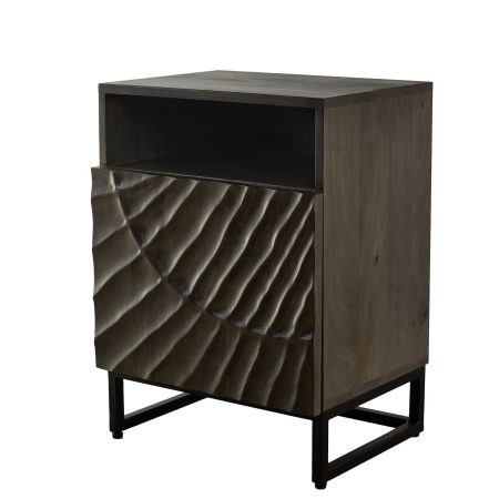 Прикроватная тумбочка из массива