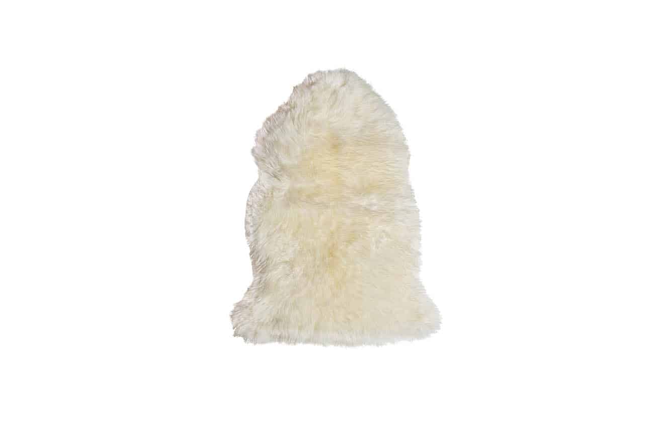 Шкура овечья одинарная белая со швами 80х50 см Шкура овечья одинарная белая со швами 80х50 см