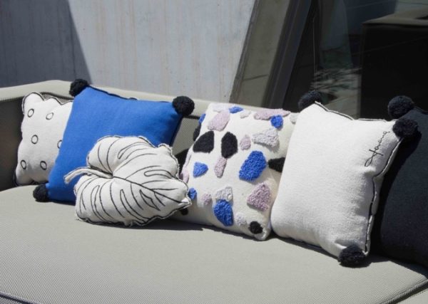 Подушка 50*30 см "Лист" — изображение 3