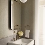 Серебряное настенное зеркало Линарес LHDWM281523ZYH LouvreHome