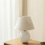 Белая настольная лампа Таллис LTL282692CLM LouvreHome