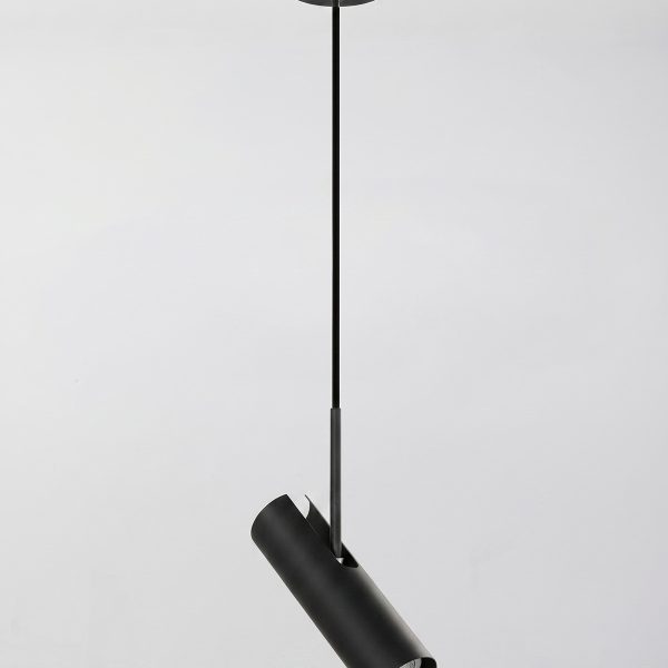 Черный подвесной светильник Нокс P7854PB LouvreHome