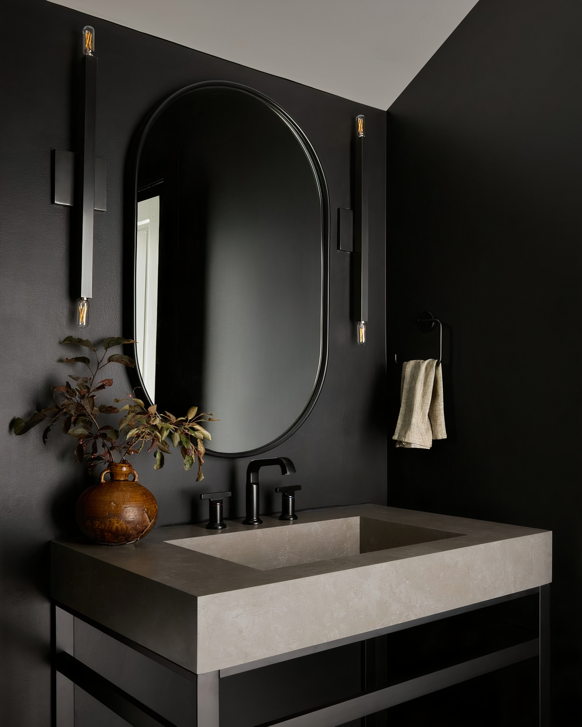 riley-black-3 Чёрное овальное зеркало Рейли DWM200824PND LouvreHome