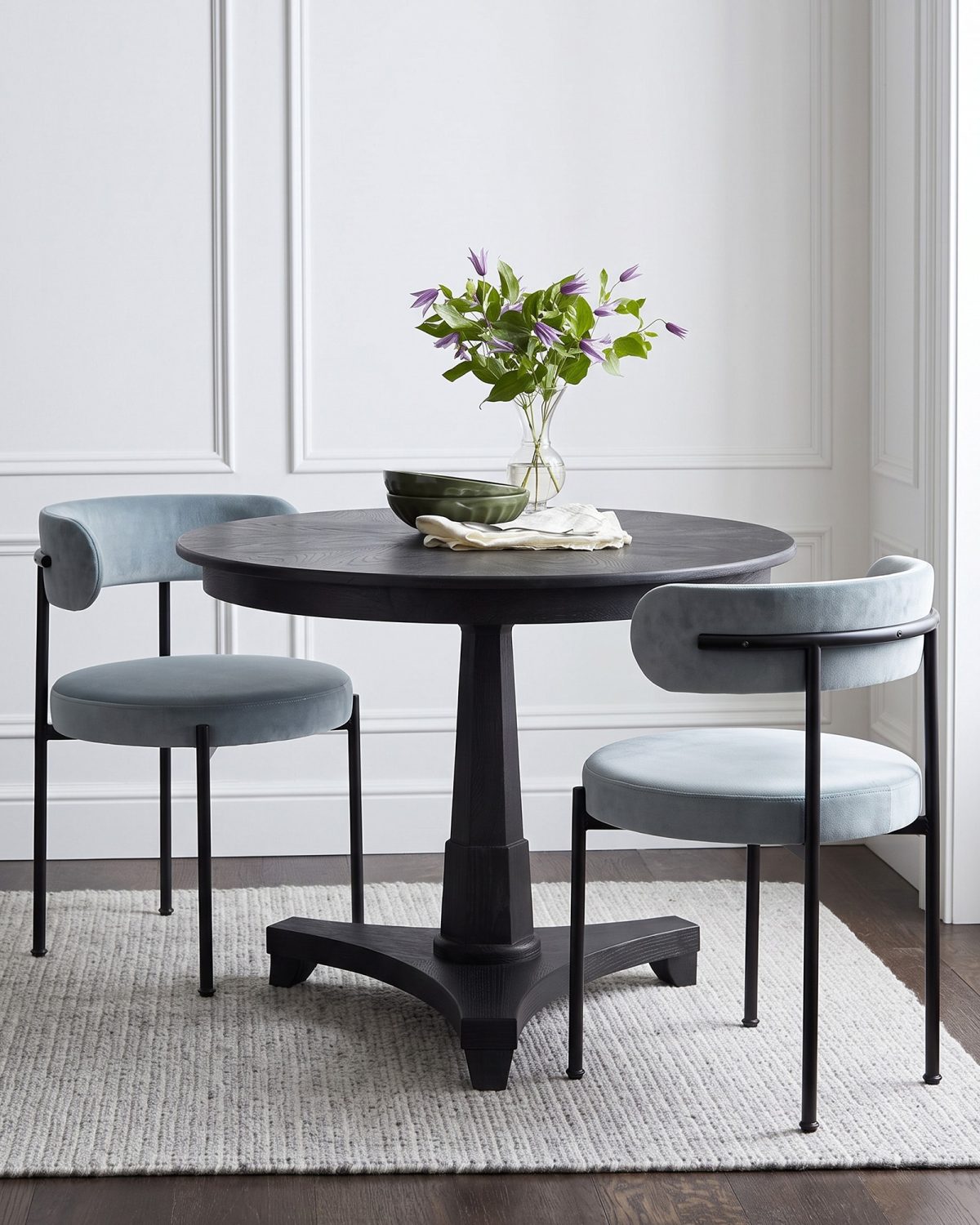 Чёрный обеденный стол из дуба Парма LHFDT1197HLN black oak LouvreHome